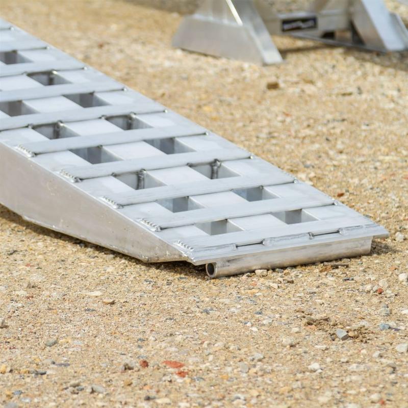 HD Ramps 16' L x 20" W 4 Bunk Load Leveler / 4 Ramp System for 20" H Step Deck Trailers ramp pin on ends