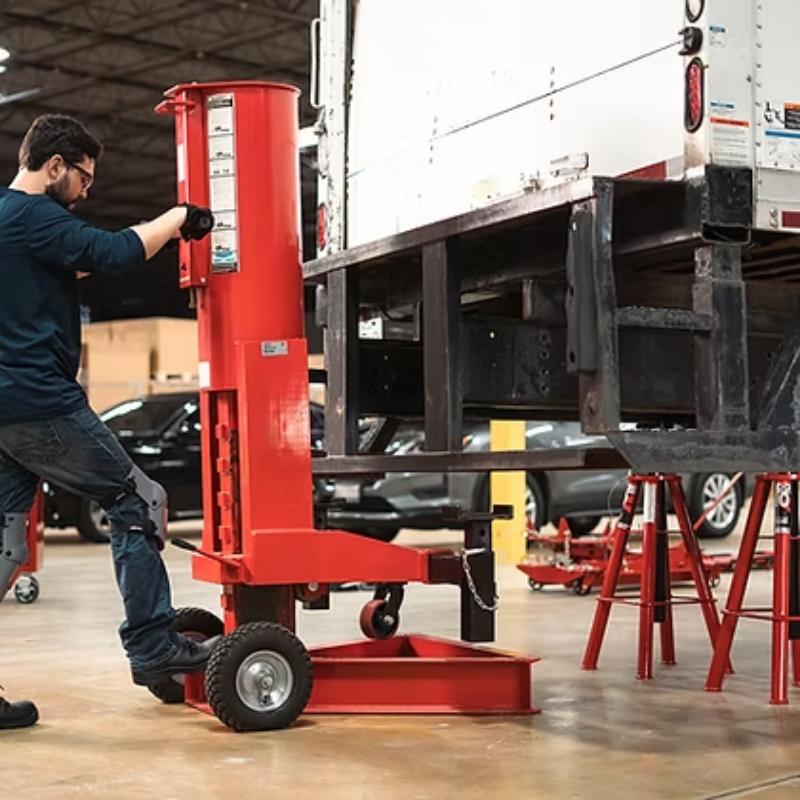 AFF 3598 Air End Lift Bumper Jack is being used