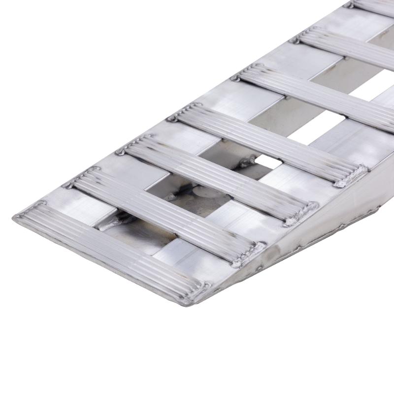 knife foot of the HD Ramps 7' 6" L x 15" W Aluminum Car Trailer Ramps