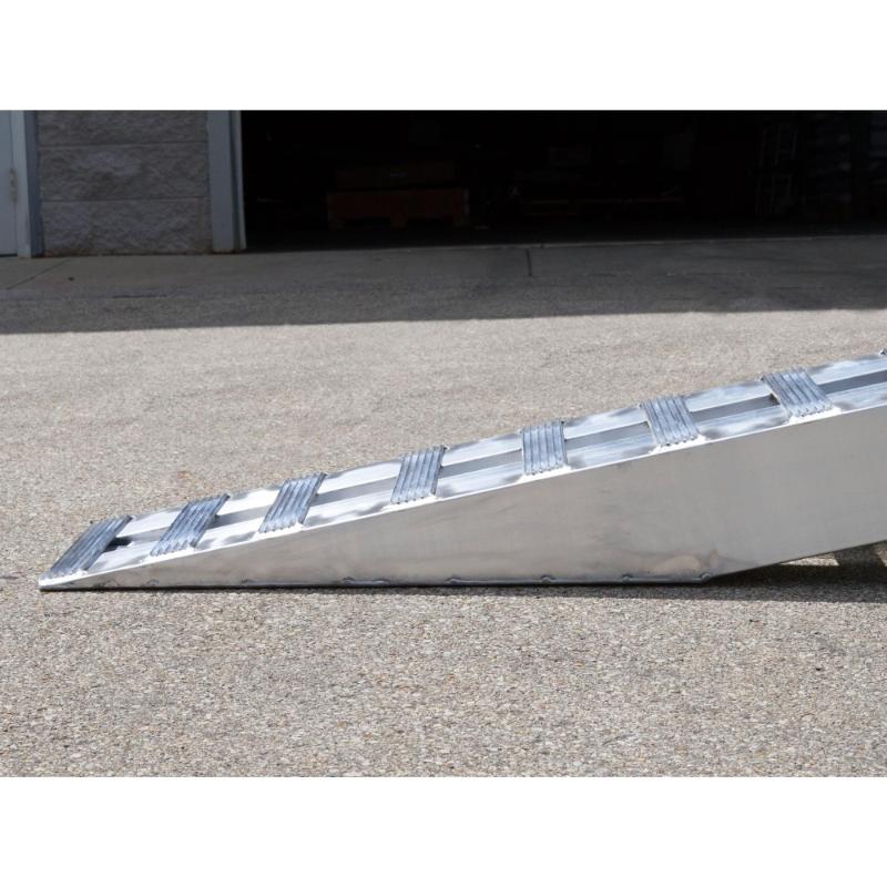 knife foot of the HD Ramps Aluminum Hook-End Ramps 14'x16" with 12,000 lbs Capacity 