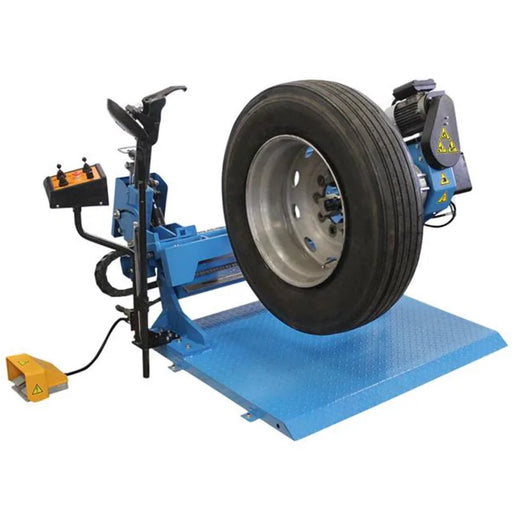 Atlas TTC305A truck tire changer, hydraulic chuck detail