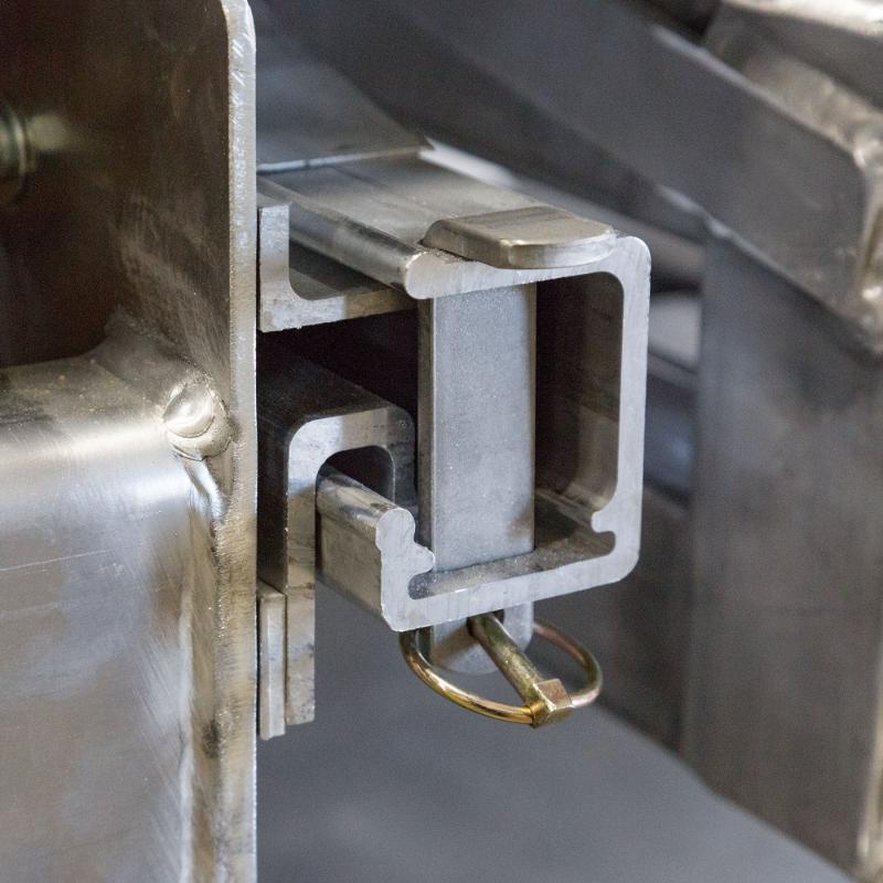 pin lock of the HD Ramps Dunnage Rack for 24" High Step Deck 
