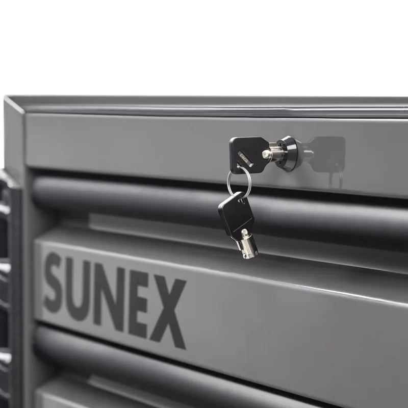 Barrel lock and key on the Sunex 8060XT