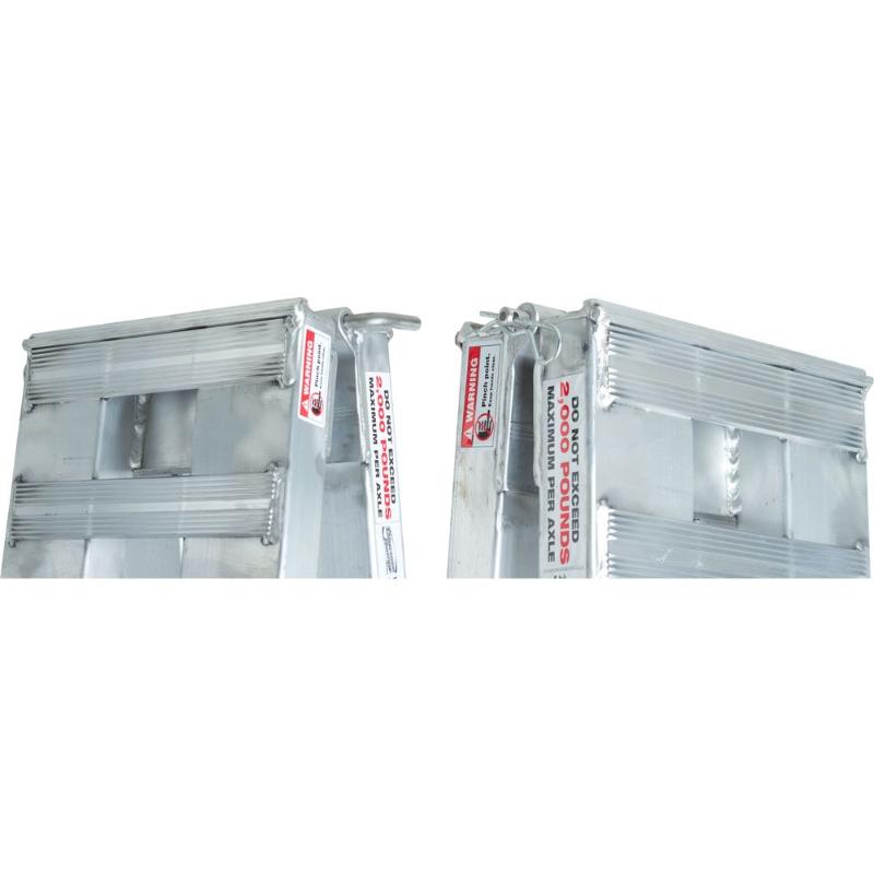 HD Ramps close-up view of the heavy-duty hinge system for the aluminum folding car ramps.