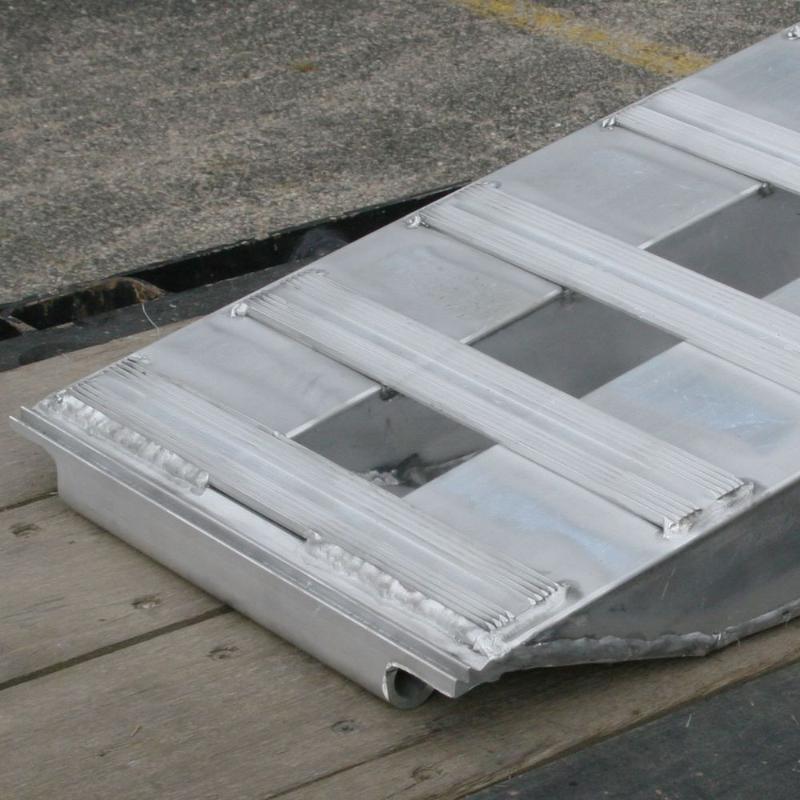 Connection Ramp HD Ramps Modular Step Deck Trailer Ramp System 8' x 16